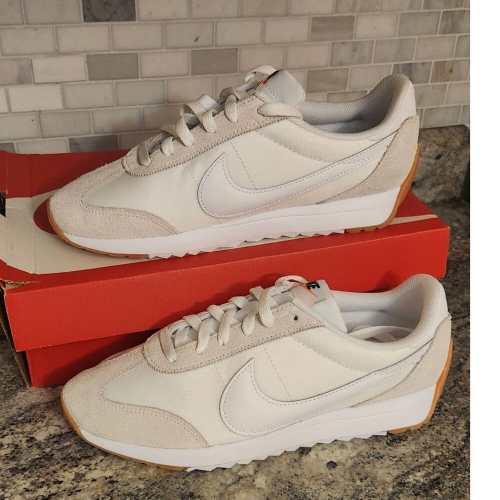 Nike Pacific Retro White Suede Gum HM4771-103 Women’s 10 / Men’s 8.5 NEW